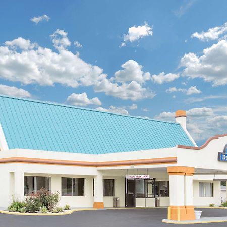 Days Inn By Wyndham Ruther Glen Kings Dominion Area Eksteriør bilde