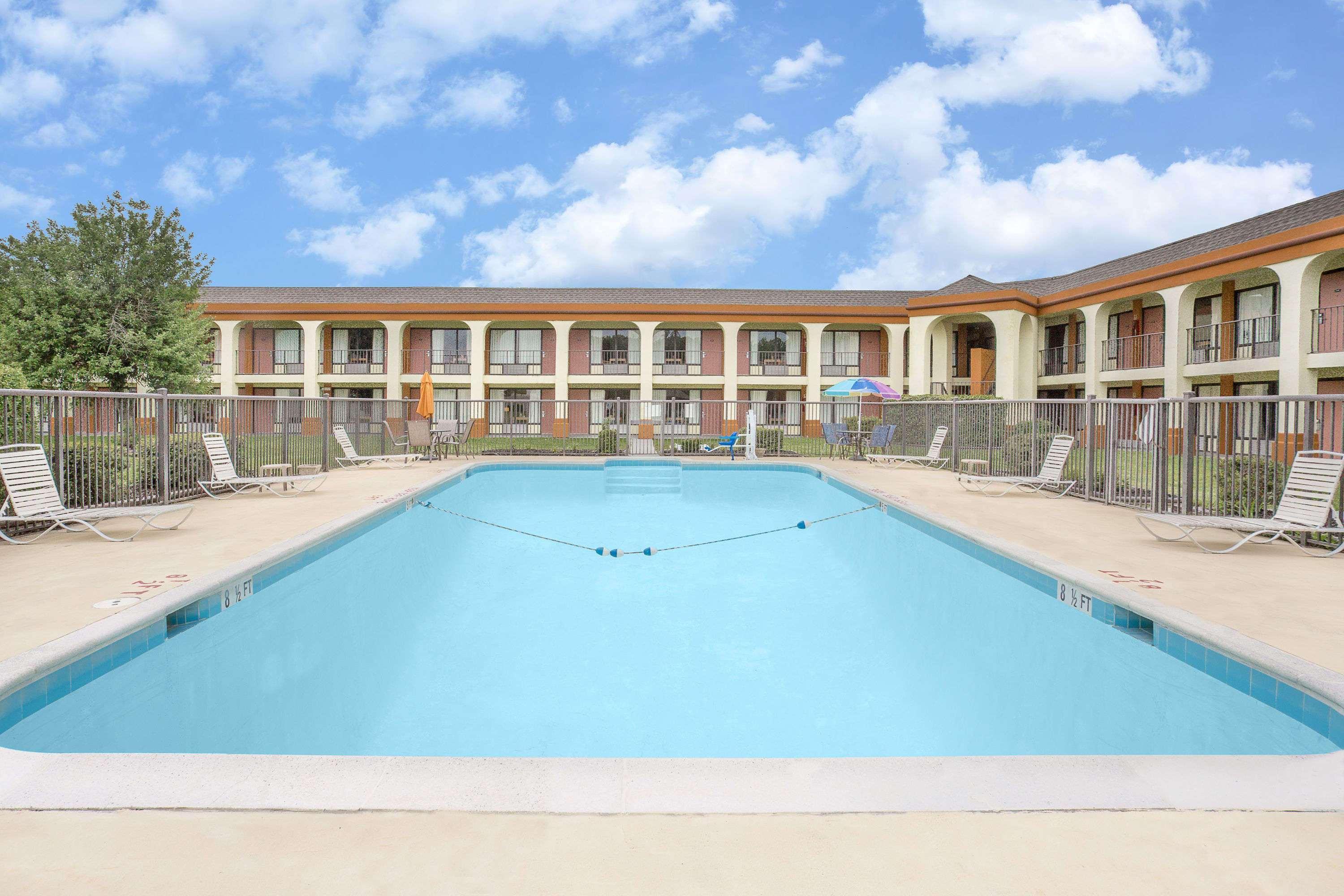 Days Inn By Wyndham Ruther Glen Kings Dominion Area Eksteriør bilde