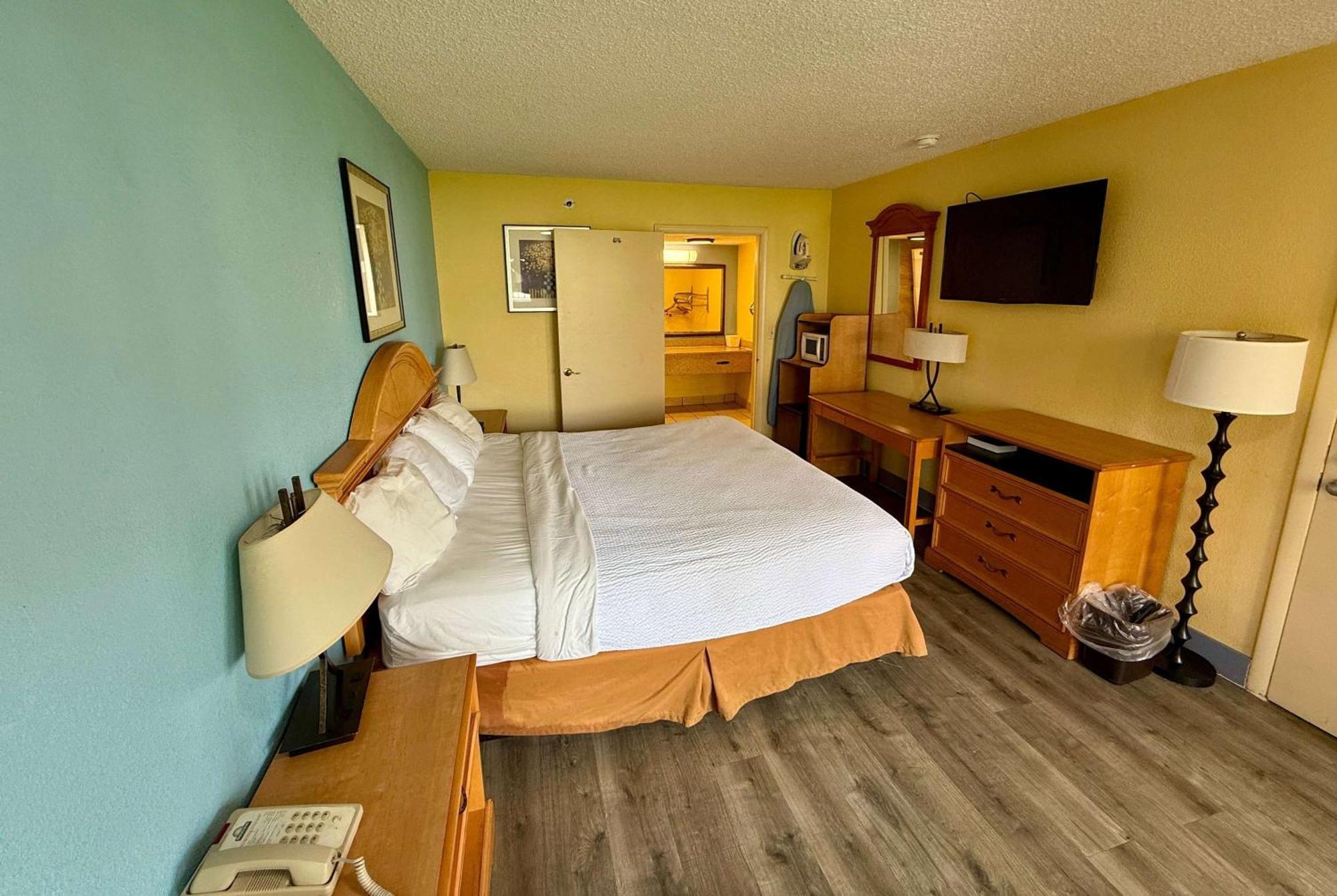 Days Inn By Wyndham Ruther Glen Kings Dominion Area Eksteriør bilde