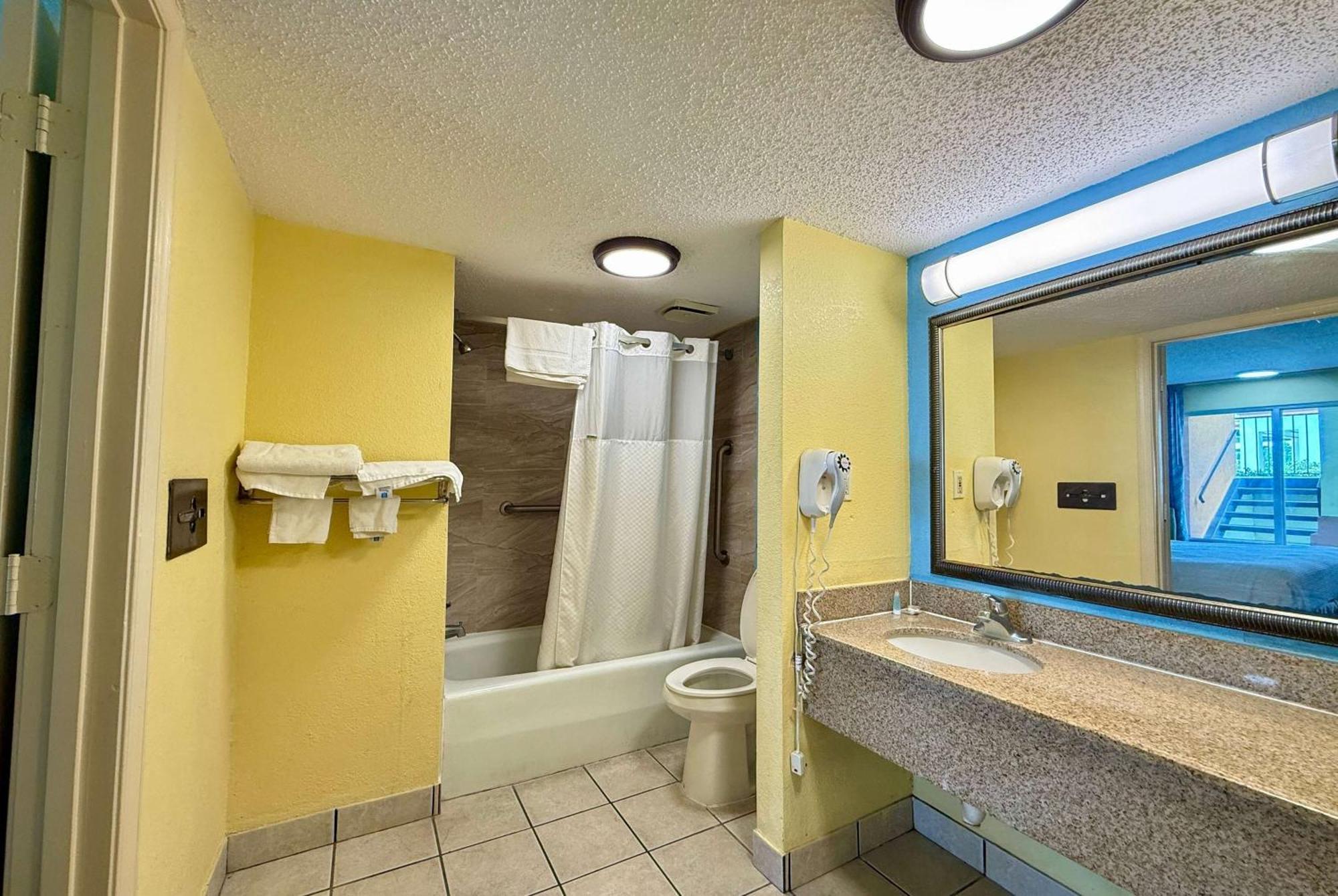 Days Inn By Wyndham Ruther Glen Kings Dominion Area Eksteriør bilde