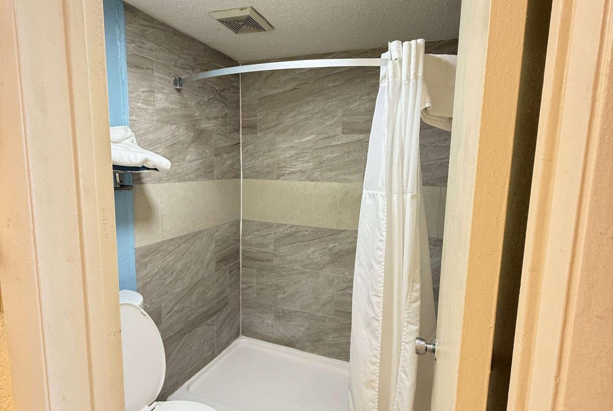 Days Inn By Wyndham Ruther Glen Kings Dominion Area Eksteriør bilde